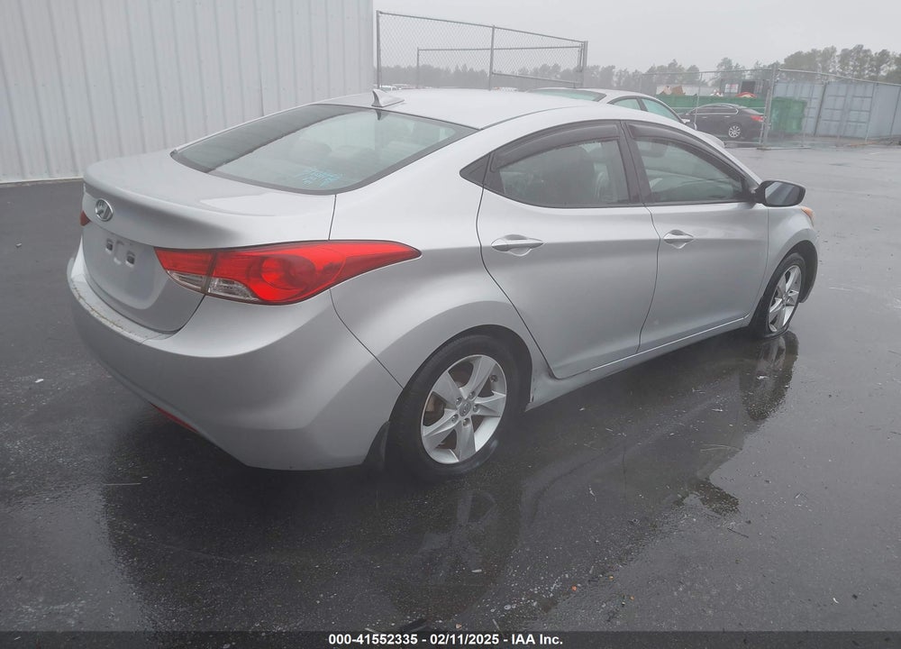 2013 HYUNDAI ELANTRA VIN: KMHDH4AE1DU888120