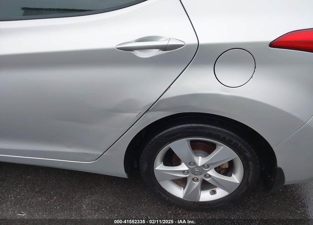 2013 HYUNDAI ELANTRA VIN: KMHDH4AE1DU888120