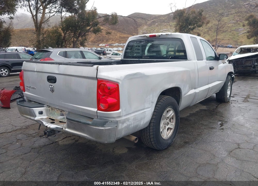 2005 DODGE DAKOTA SLT VIN: 1D7HE42K05S231198