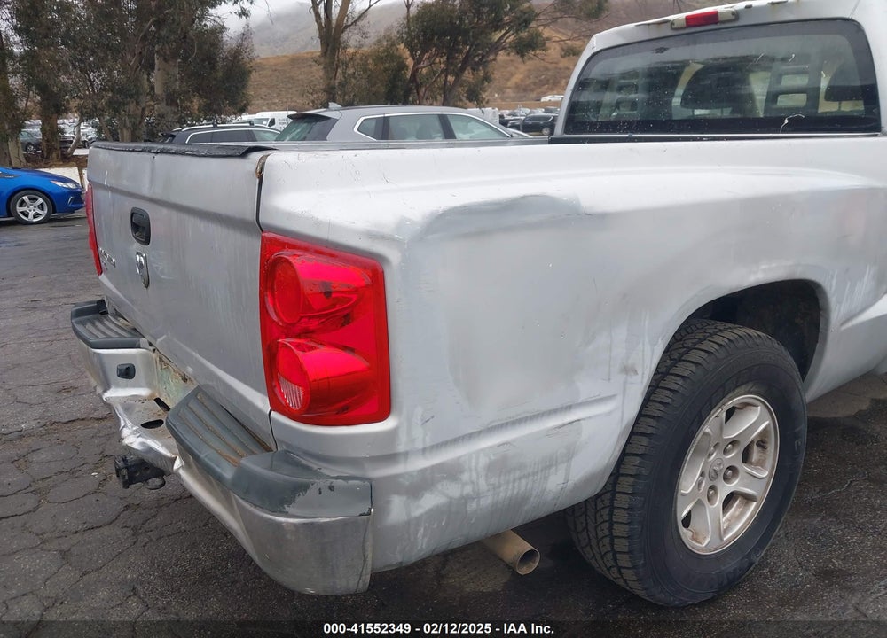 2005 DODGE DAKOTA SLT VIN: 1D7HE42K05S231198