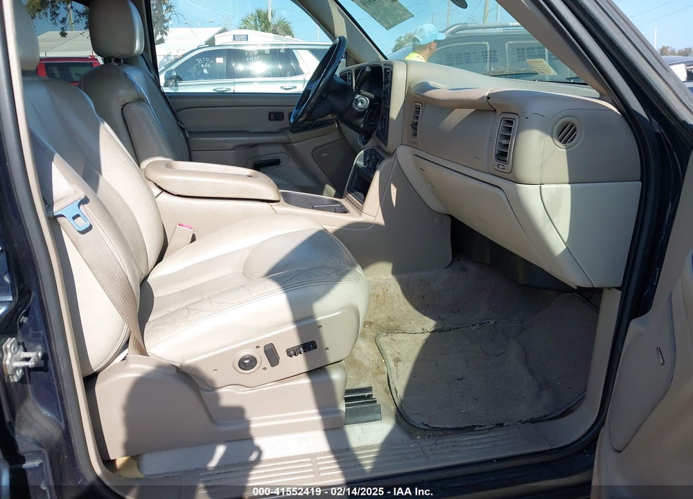 2004 CHEVROLET SUBURBAN 1500 LT VIN: 1GNFK16Z84J197572