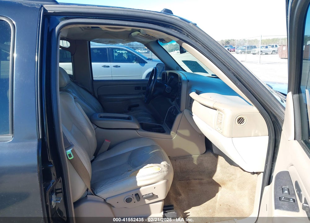 2005 CHEVROLET TAHOE LT VIN: 1GNEC13T35J149519