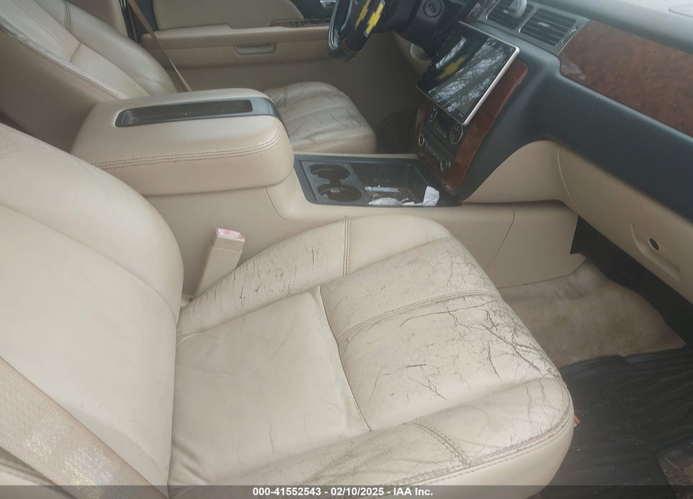 2007 CHEVROLET TAHOE VIN: 1GNFC13037R175696