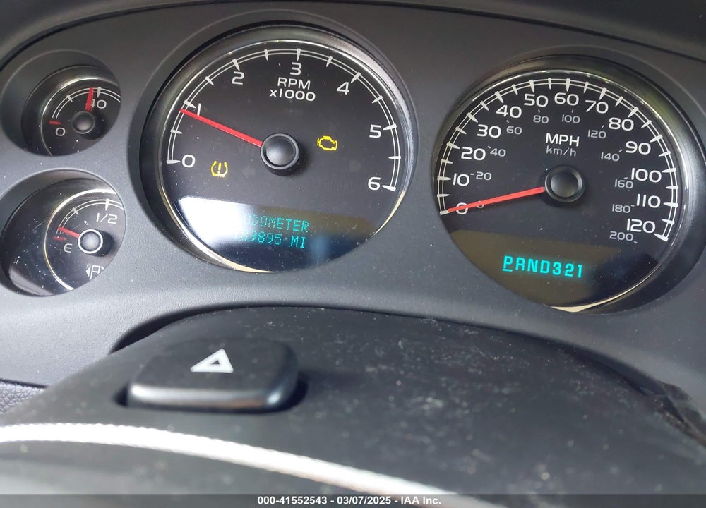 2007 CHEVROLET TAHOE VIN: 1GNFC13037R175696