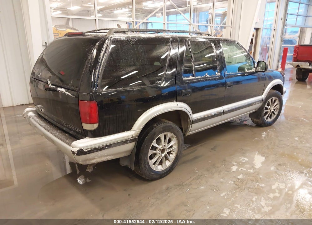 1996 CHEVROLET BLAZER VIN: 1GNDT13W2T2140730