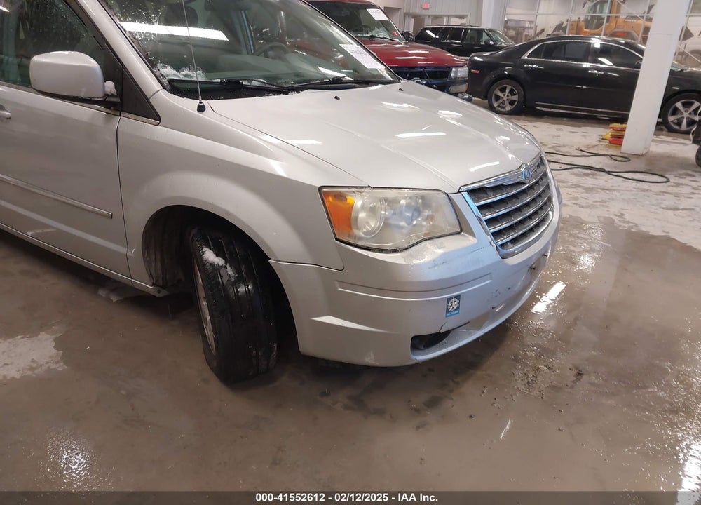 2010 CHRYSLER TOWN & COUNTRY VIN: 2A4RR5D16AR230317