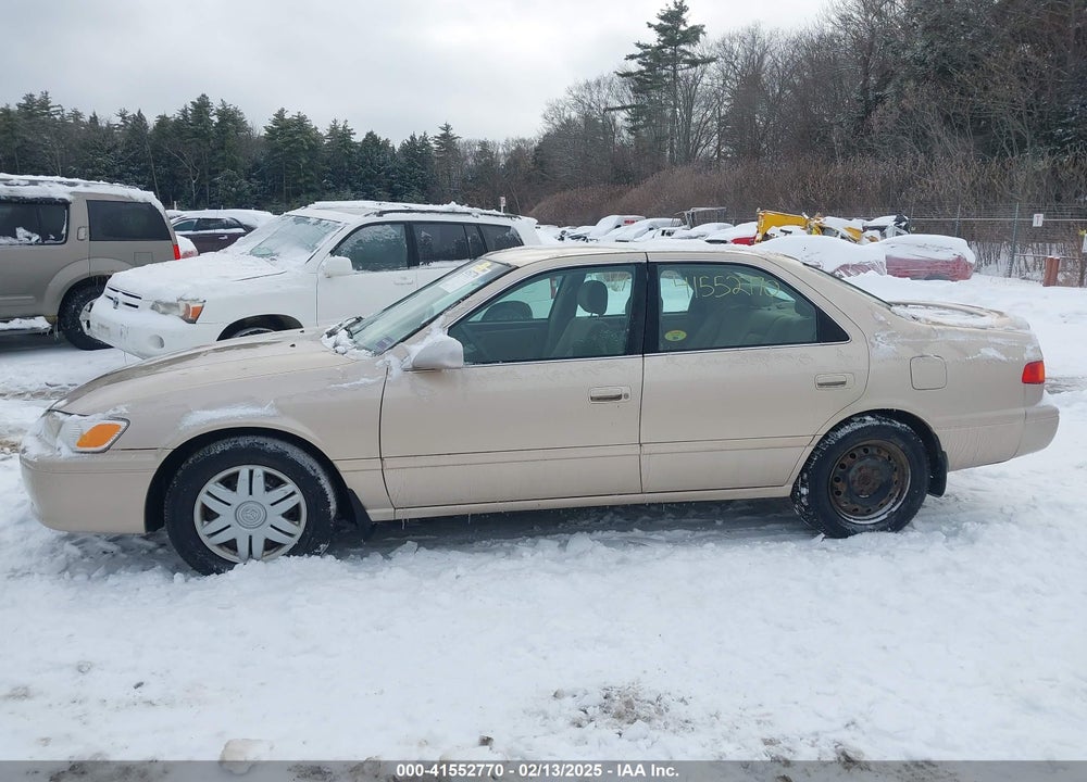 2000 TOYOTA CAMRY LE VIN: JT2BG22K4Y0467697