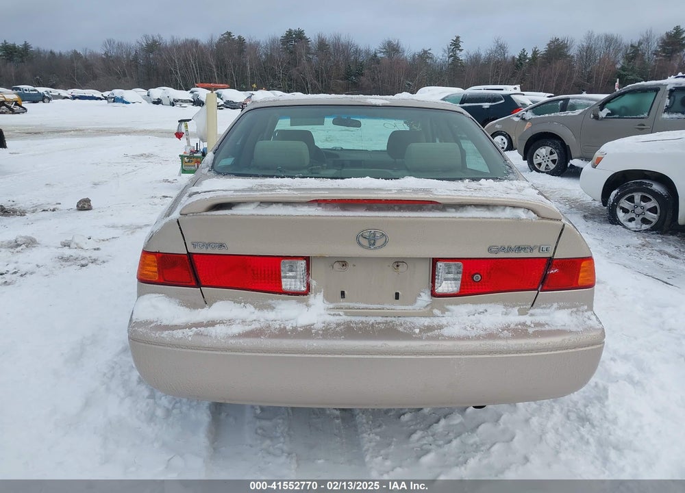 2000 TOYOTA CAMRY LE VIN: JT2BG22K4Y0467697