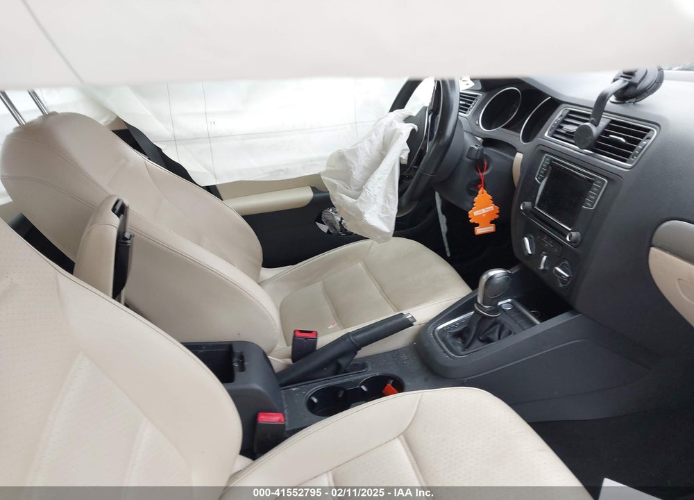 2017 VOLKSWAGEN JETTA VIN: 3VWDB7AJ6HM232975