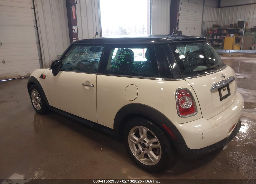 2013 MINI HARDTOP COOPER VIN: WMWSU3C50DT545333
