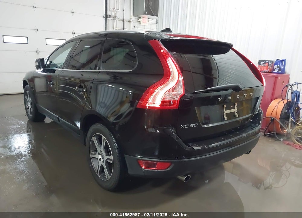 2011 VOLVO XC60 T6/T6 R-DESIGN VIN: YV4902DZXB2170592