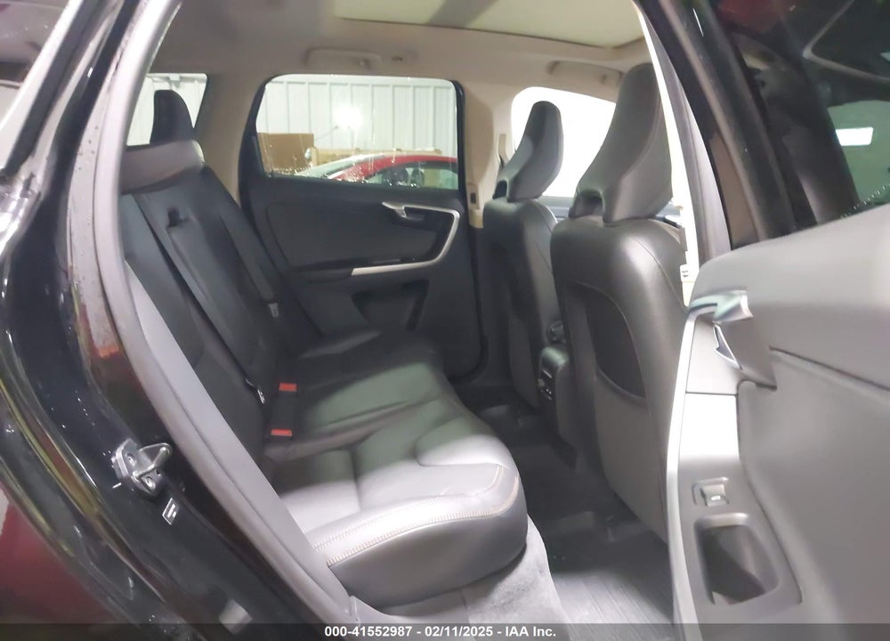 2011 VOLVO XC60 T6/T6 R-DESIGN VIN: YV4902DZXB2170592