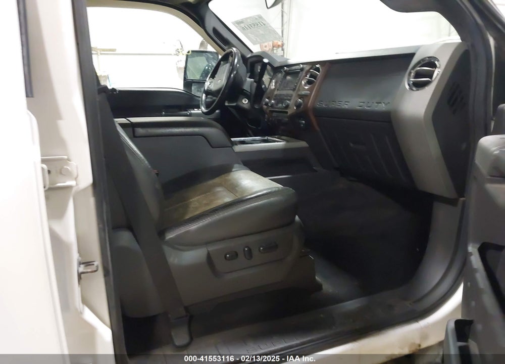 2011 FORD F-250 LARIAT VIN: 1FT7W2BTXBEB13010