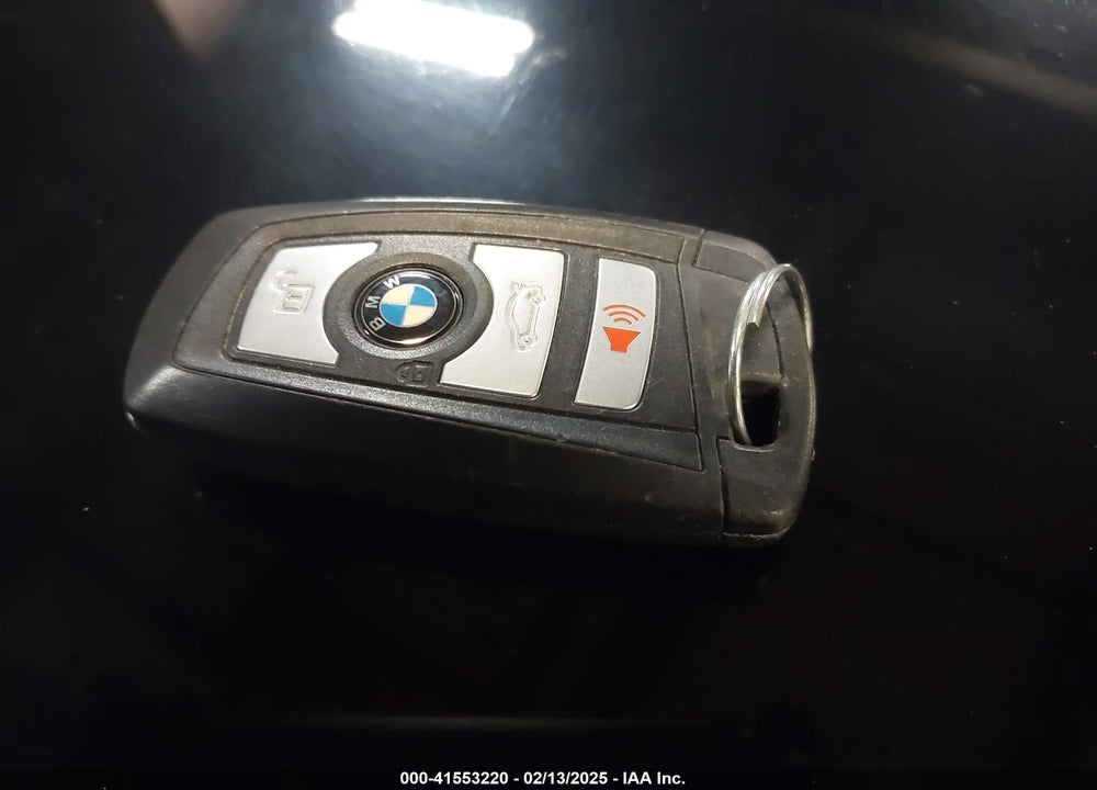 2016 BMW 320I XDRIVE VIN: WBA8E5G5XGNU20717