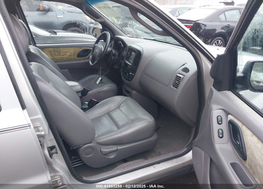 2002 FORD ESCAPE XLT VIN: 1FMYU04182KC37333
