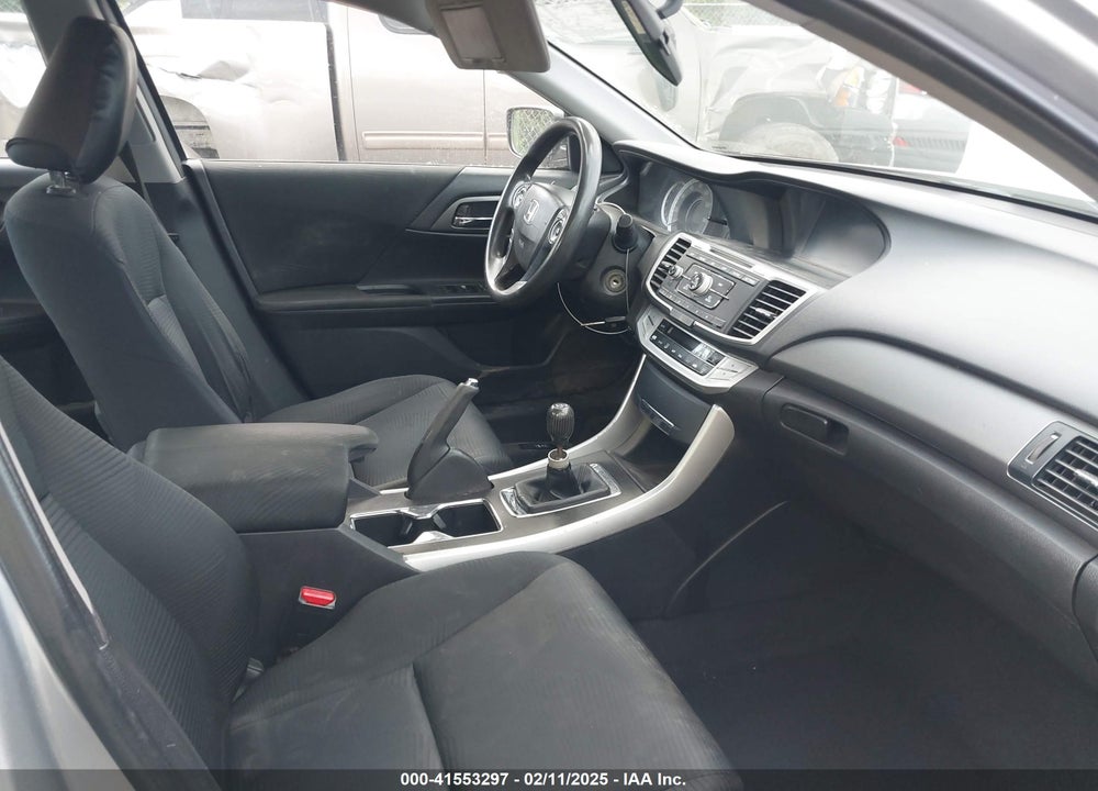 2014 HONDA ACCORD VIN: 1HGCR2E35EA136273
