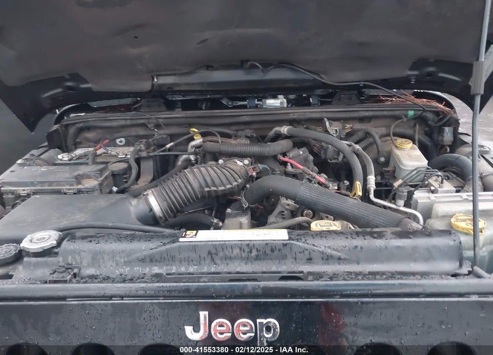 2011 JEEP WRANGLER UNLIMITED SAHARA VIN: 1J4BA5H10BL636008