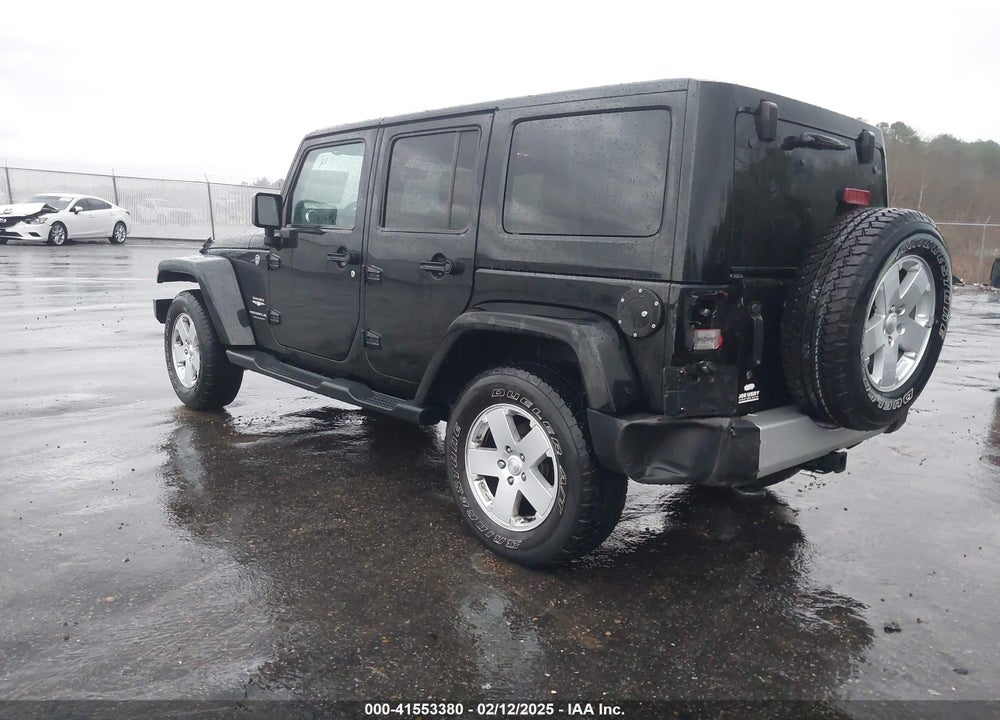 2011 JEEP WRANGLER UNLIMITED SAHARA VIN: 1J4BA5H10BL636008