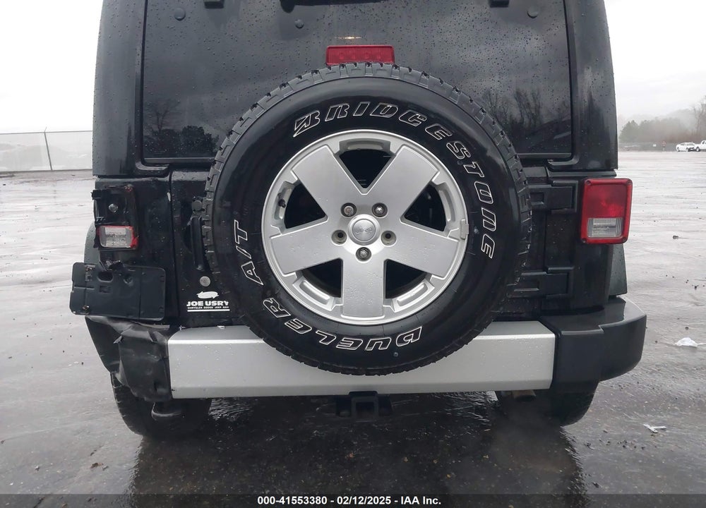 2011 JEEP WRANGLER UNLIMITED SAHARA VIN: 1J4BA5H10BL636008