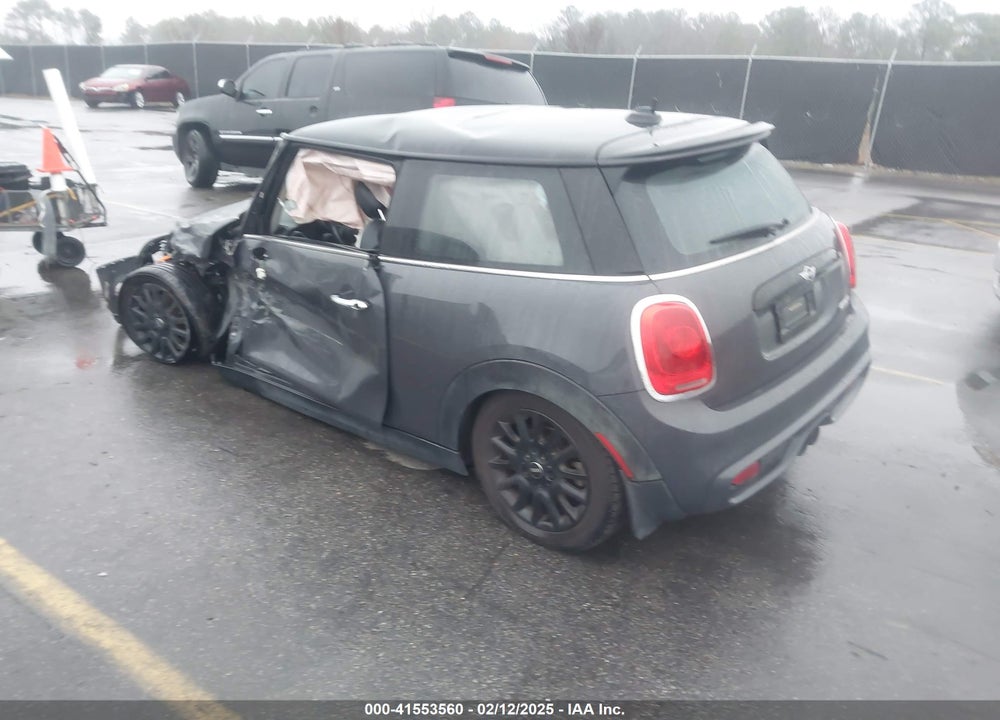 2014 MINI COOPER VIN: WMWXM7C56ET970635