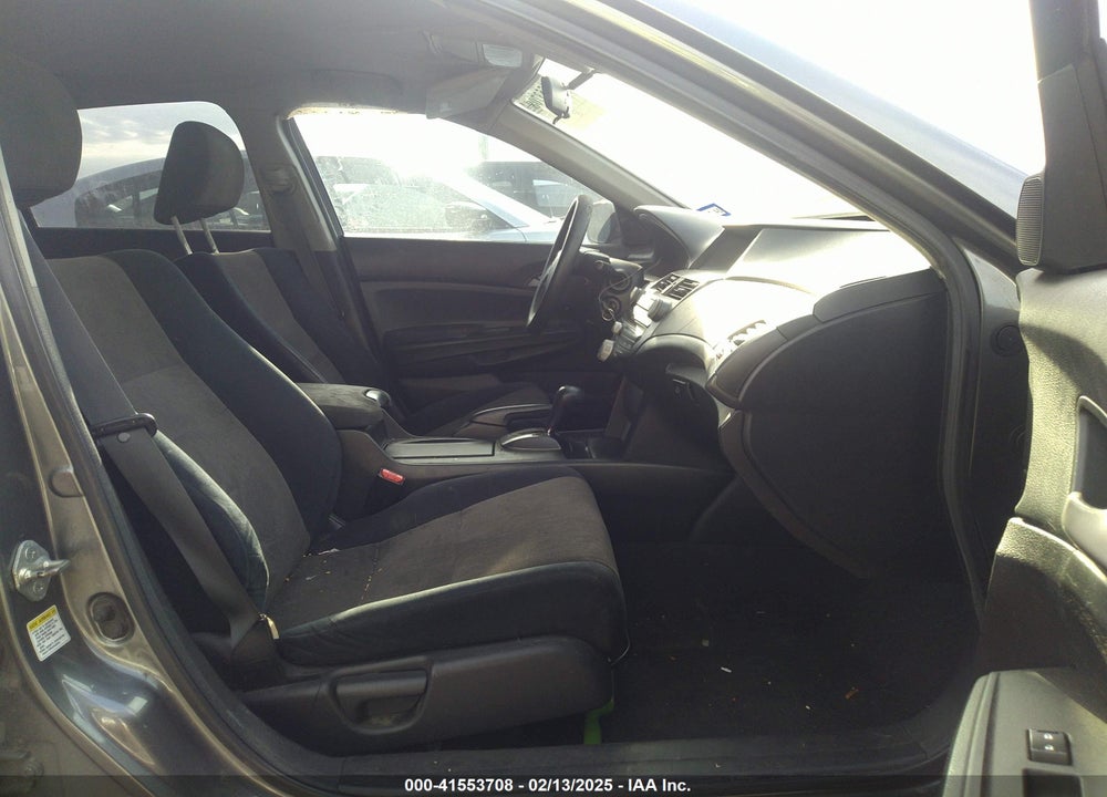2010 HONDA ACCORD 2.4 LX-P VIN: 1HGCP2F43AA106857