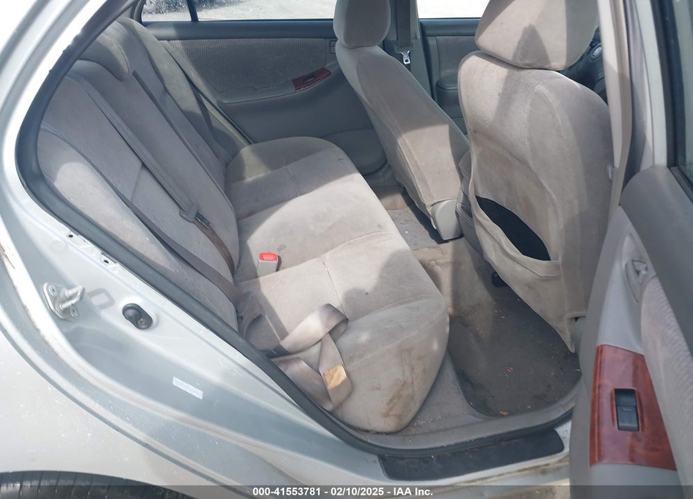 2005 TOYOTA COROLLA LE VIN: 1NXBR32E45Z448147