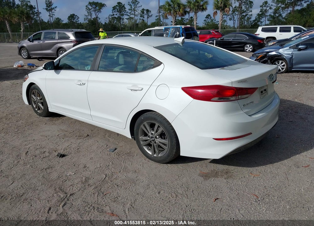 2017 HYUNDAI ELANTRA VIN: 5NPD84LFXHH076728