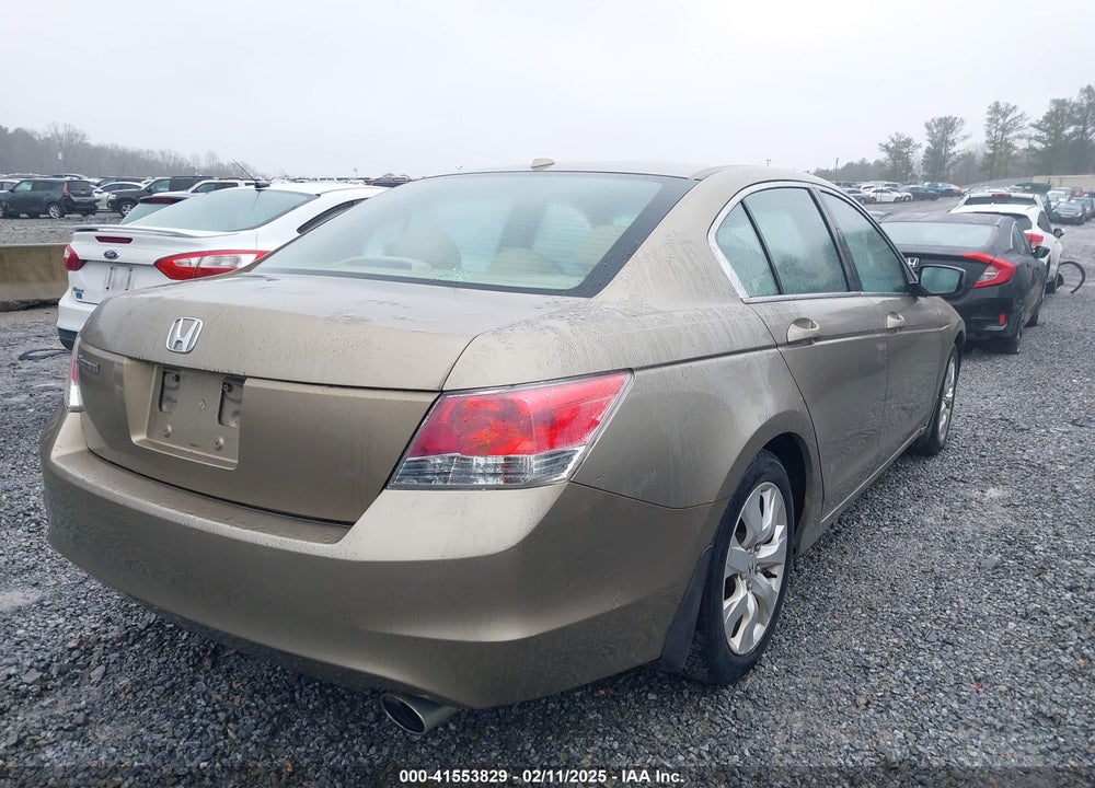2008 HONDA ACCORD VIN: 1HGCP26818A021335