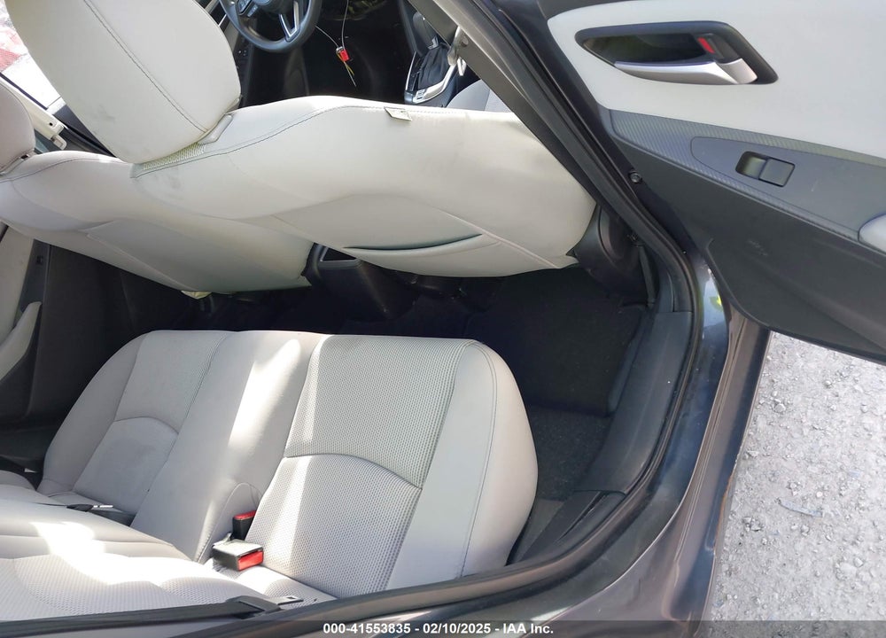 2019 TOYOTA YARIS VIN: 3MYDLBYV4KY510544