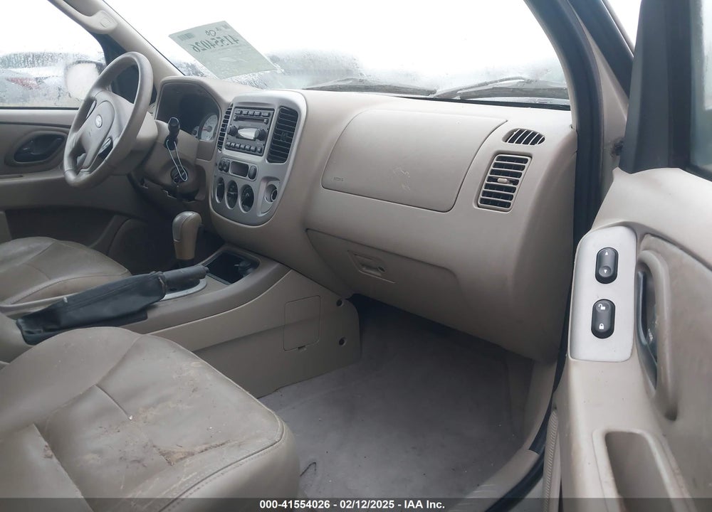 2005 FORD ESCAPE XLT VIN: 1FMYU93125KC70497