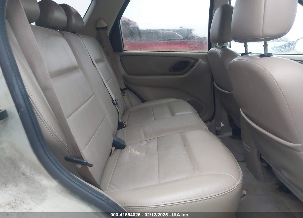 2005 FORD ESCAPE XLT VIN: 1FMYU93125KC70497