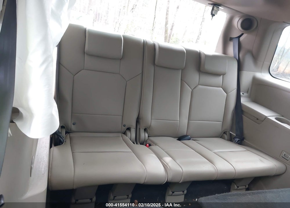 2011 HONDA PILOT TOURING VIN: 5FNYF4H98BB061922
