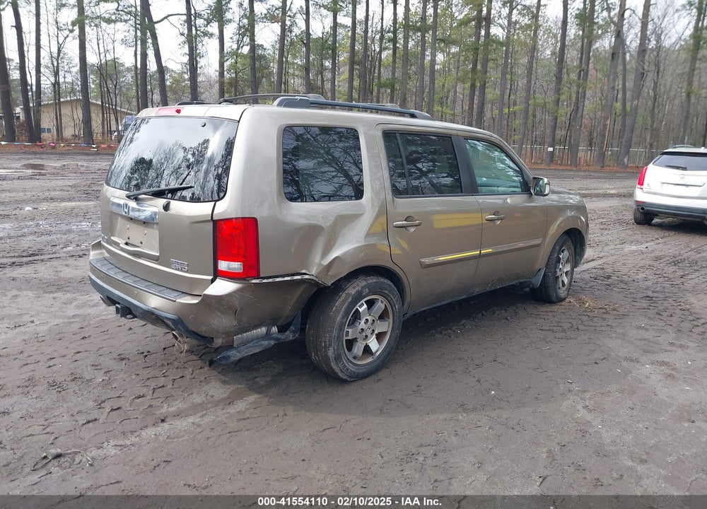 2011 HONDA PILOT TOURING VIN: 5FNYF4H98BB061922