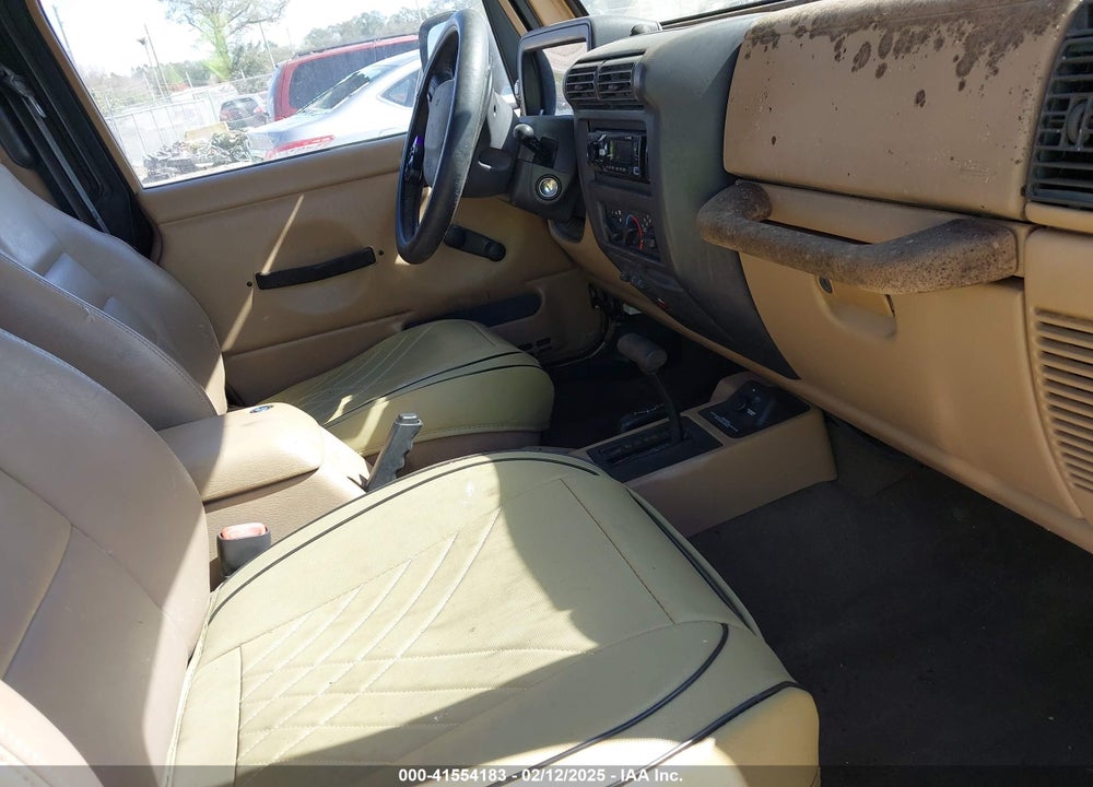 2000 JEEP WRANGLER SAHARA VIN: 1J4FA59S8YP763468