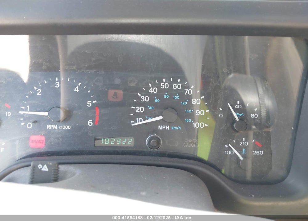 2000 JEEP WRANGLER SAHARA VIN: 1J4FA59S8YP763468