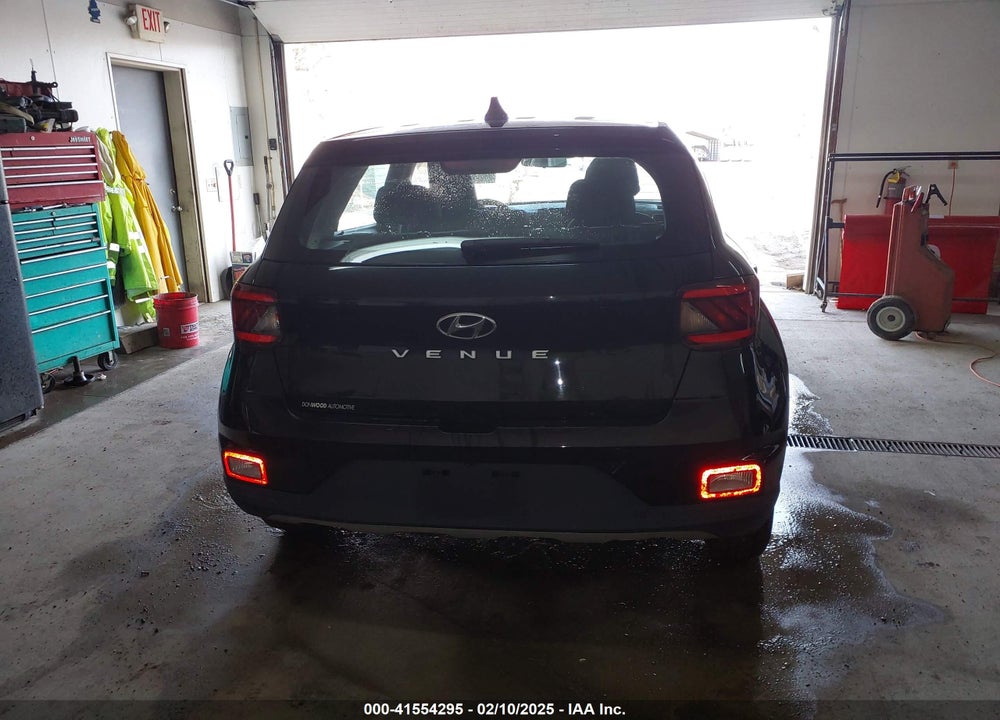 2021 HYUNDAI VENUE SE VIN: KMHRB8A38MU067349