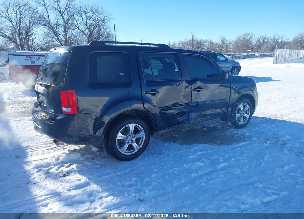 2014 HONDA PILOT EX VIN: 5FNYF4H42EB046521