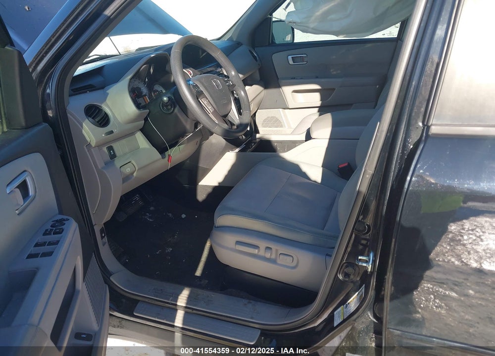 2014 HONDA PILOT EX VIN: 5FNYF4H42EB046521