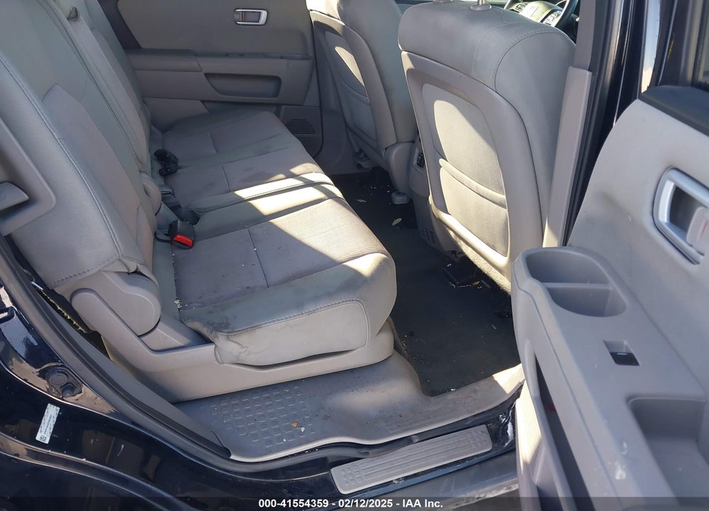 2014 HONDA PILOT EX VIN: 5FNYF4H42EB046521
