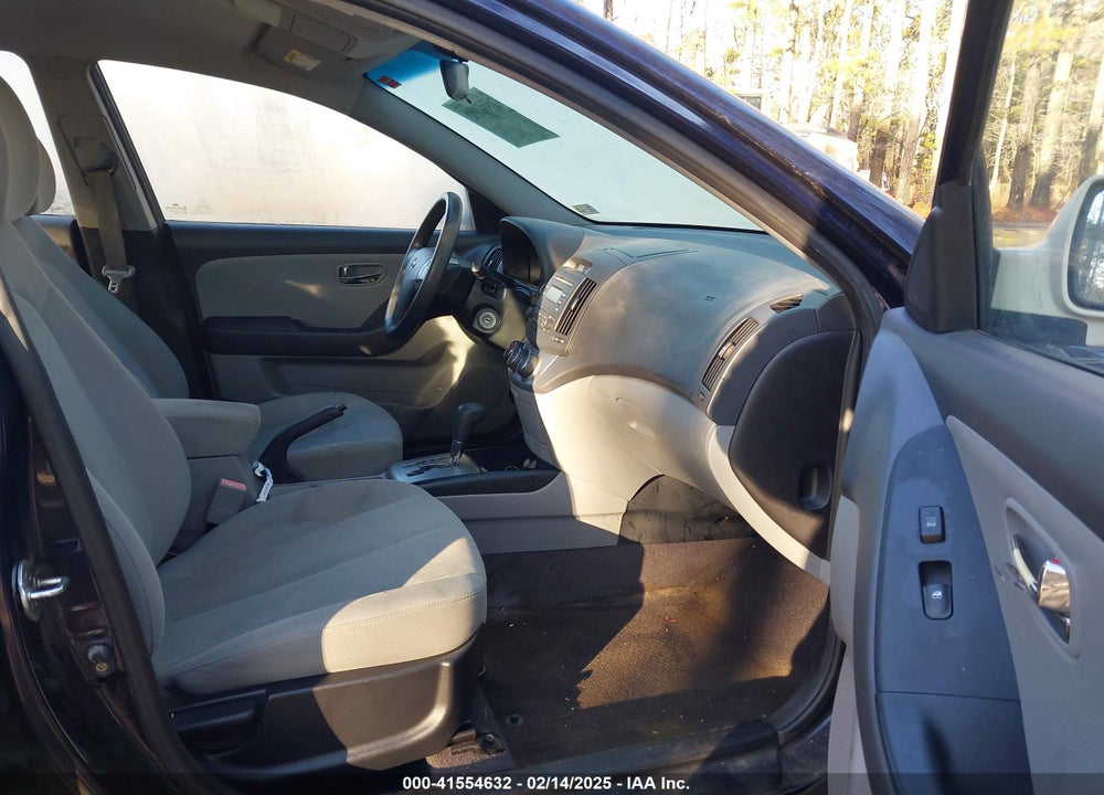 2010 HYUNDAI ELANTRA VIN: KMHDU4AD4AU889339