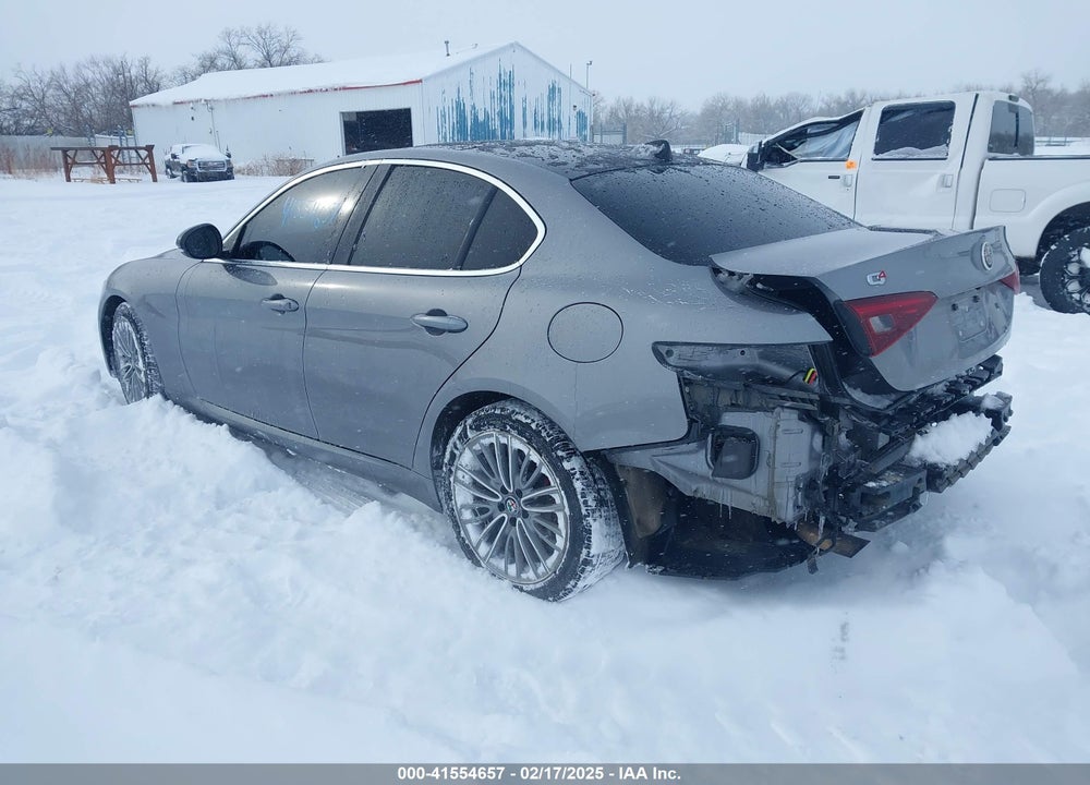 2018 ALFA ROMEO GIULIA VIN: ZARFAEEN9J7572658