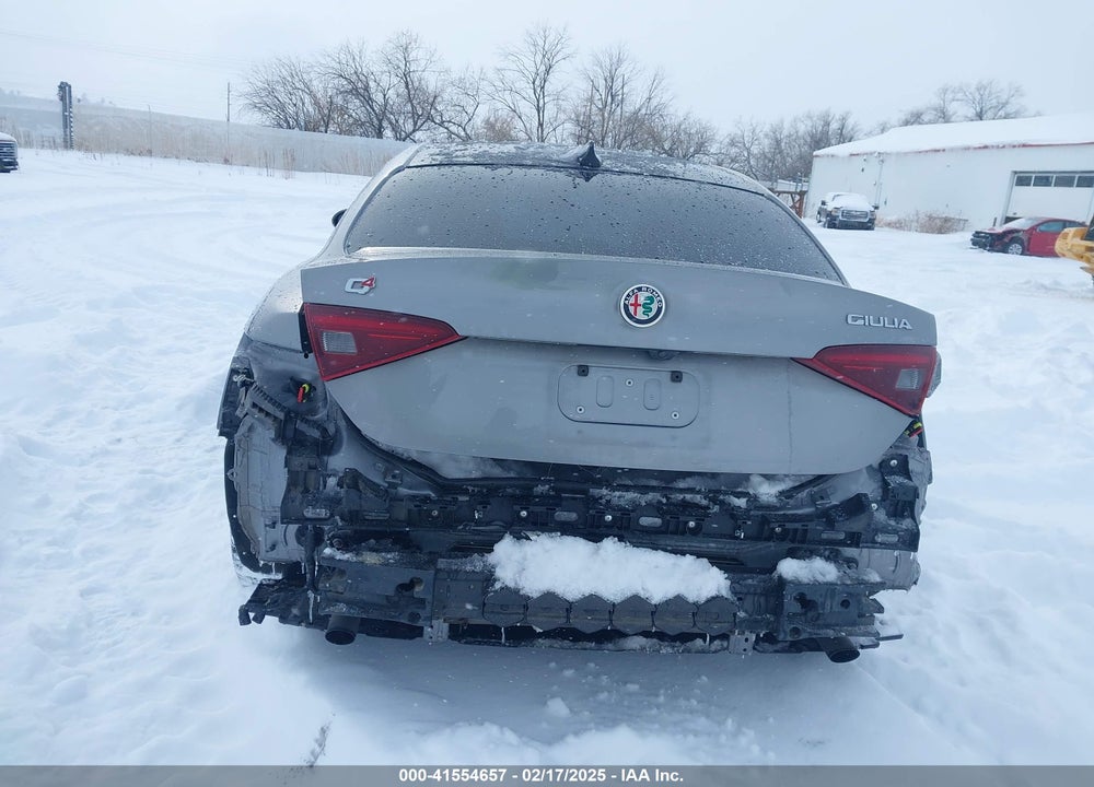 2018 ALFA ROMEO GIULIA VIN: ZARFAEEN9J7572658