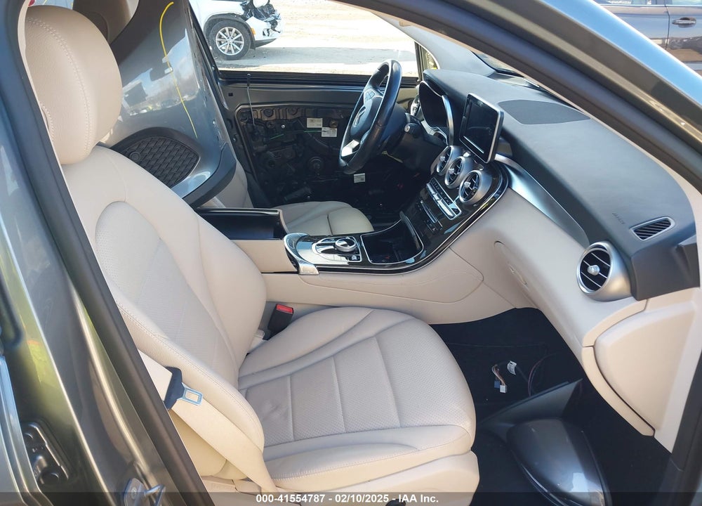 2017 MERCEDES-BENZ GLC 300 4MATIC VIN: WDC0G4KB2HF134156