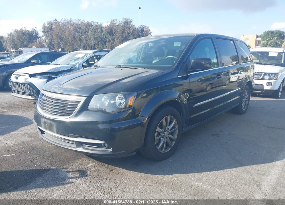 2015 CHRYSLER TOWN & COUNTRY VIN: 2C4RC1HG0FR562663