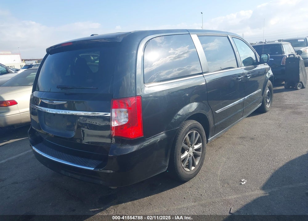 2015 CHRYSLER TOWN & COUNTRY VIN: 2C4RC1HG0FR562663