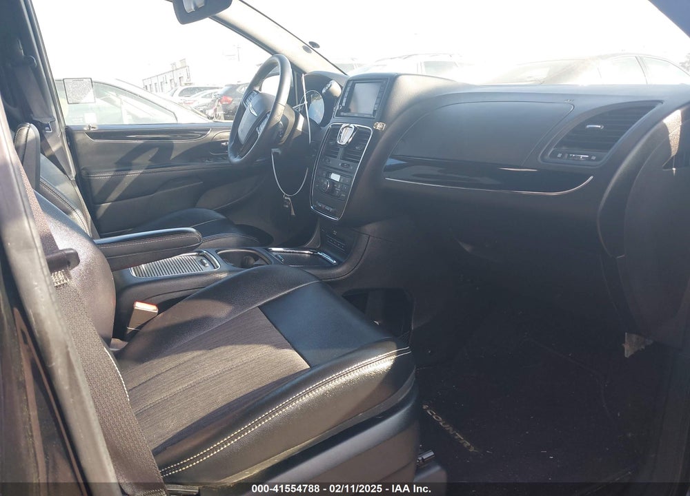 2015 CHRYSLER TOWN & COUNTRY VIN: 2C4RC1HG0FR562663