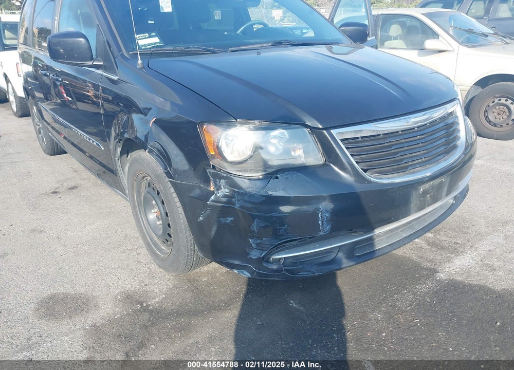 2015 CHRYSLER TOWN & COUNTRY VIN: 2C4RC1HG0FR562663