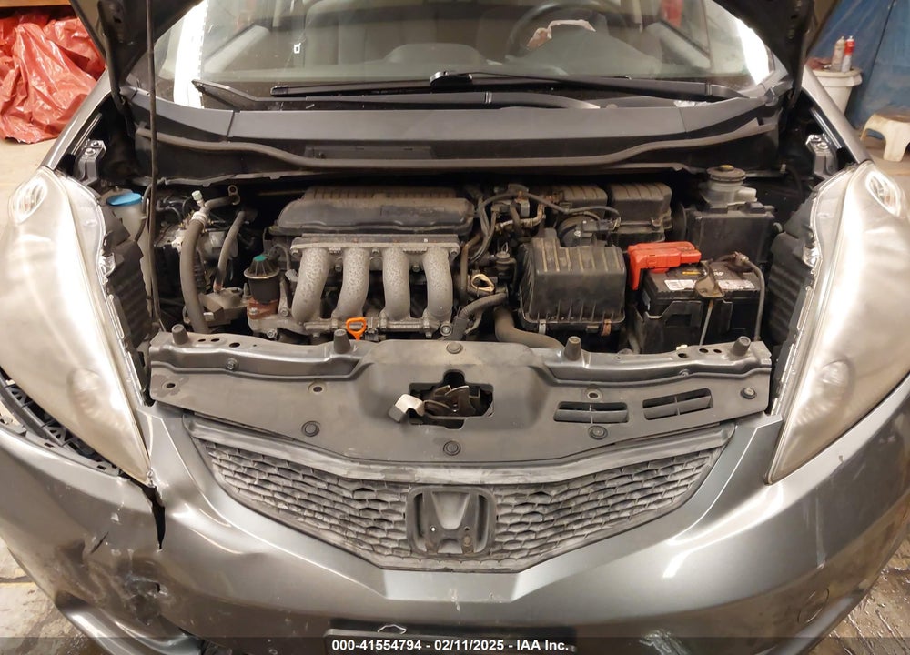 2013 HONDA FIT VIN: JHMGE8H30DC027988