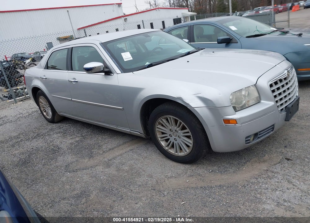 2010 CHRYSLER 300 TOURING/SIGNATURE SERIES/EXECUTIVE SERIES VIN: 2C3CA5CV3AH104515