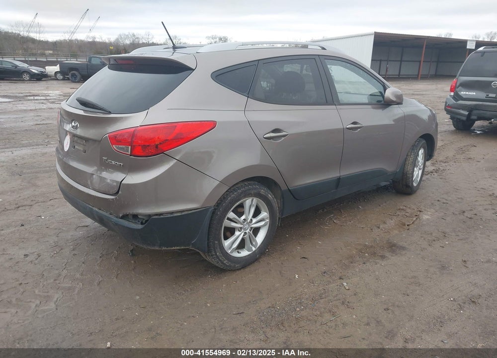 2011 HYUNDAI TUCSON VIN: KM8JU3AC0BU300860